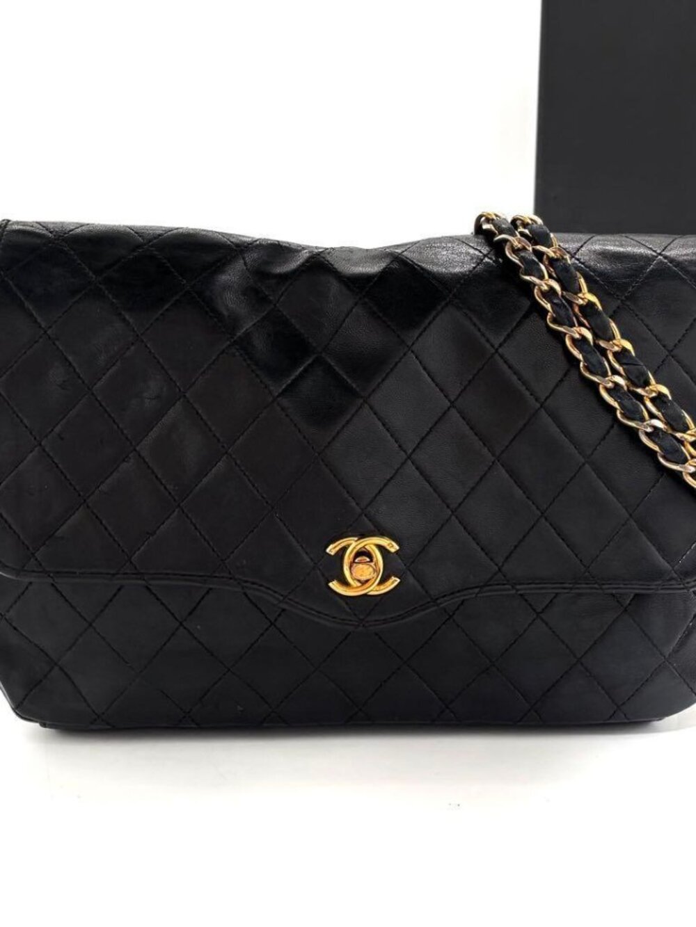 Chanel Quilted Shoulder Bag Lambskin CC Logo Chain